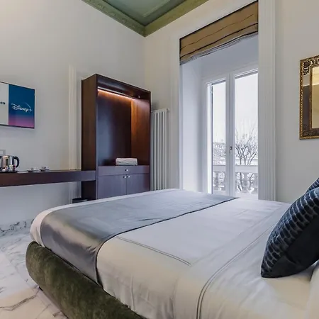 Konukevi Les Nobles Roma