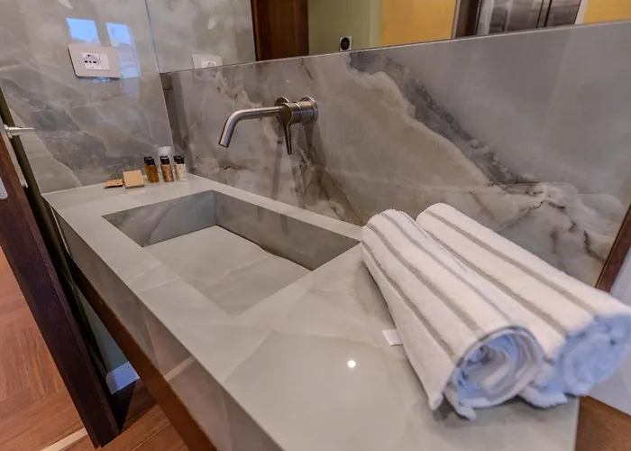 Les Nobles Πανσιόν