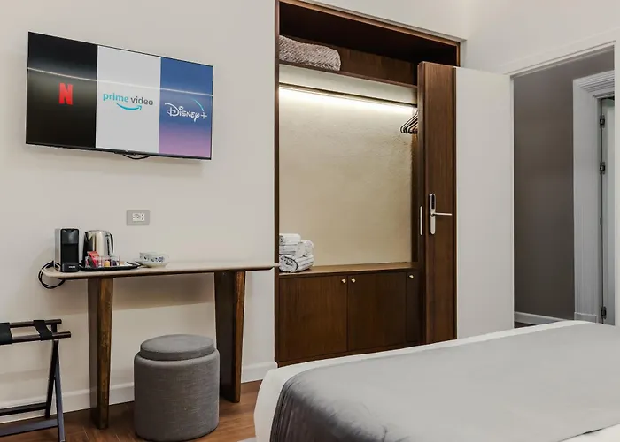 Les Nobles Πανσιόν